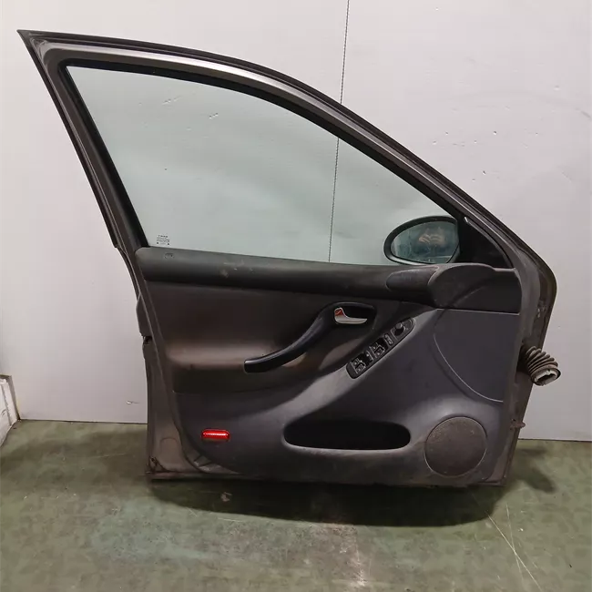 Porta anteriore sinistra