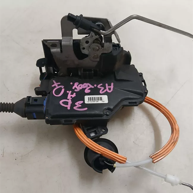 Serratura porta anteriore destra t.8P5A200000<