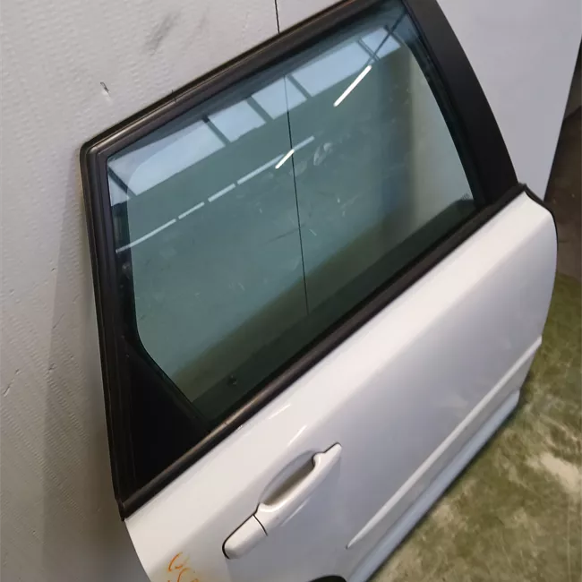 Porta posteriore destra