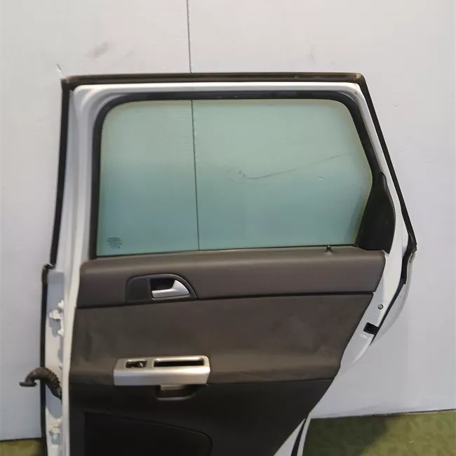 Porta posteriore destra