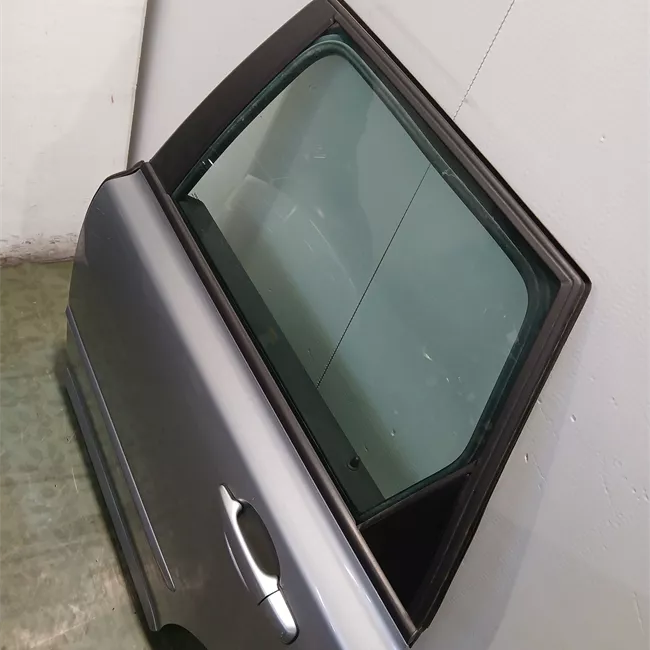 Porta posteriore sinistra