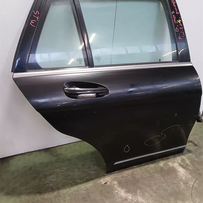 Porta posteriore destra