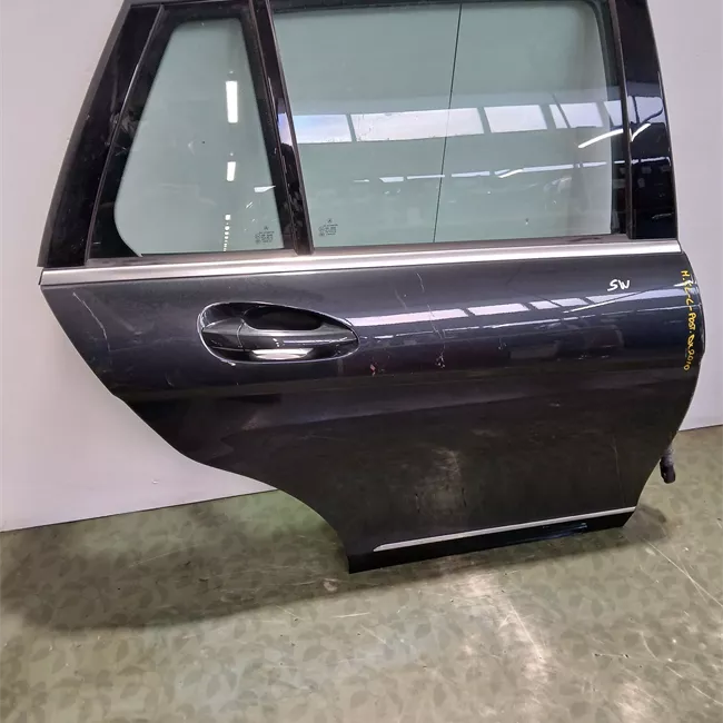 Porta posteriore destra