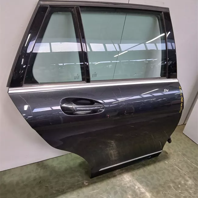 Porta posteriore destra