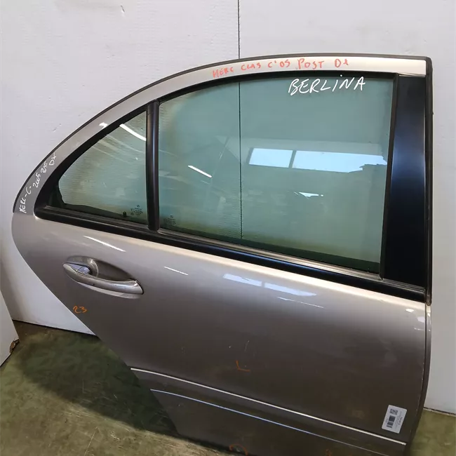 Porta posteriore destra