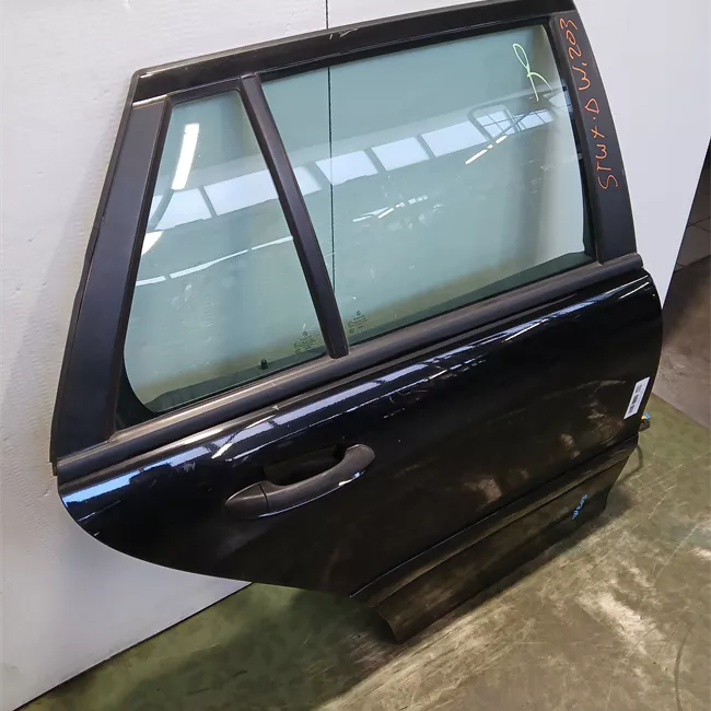 Porta posteriore destra