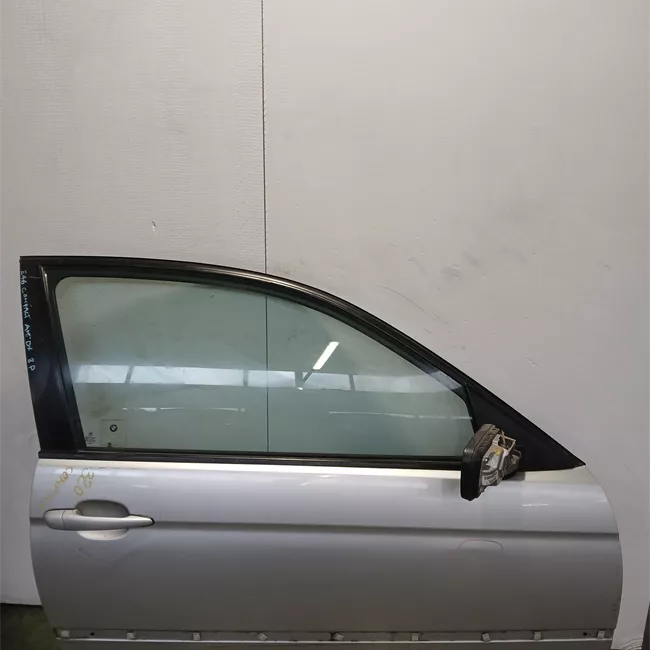 Porta anteriore destra