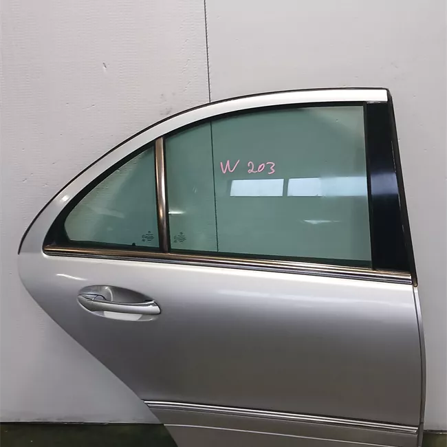 Porta posteriore destra