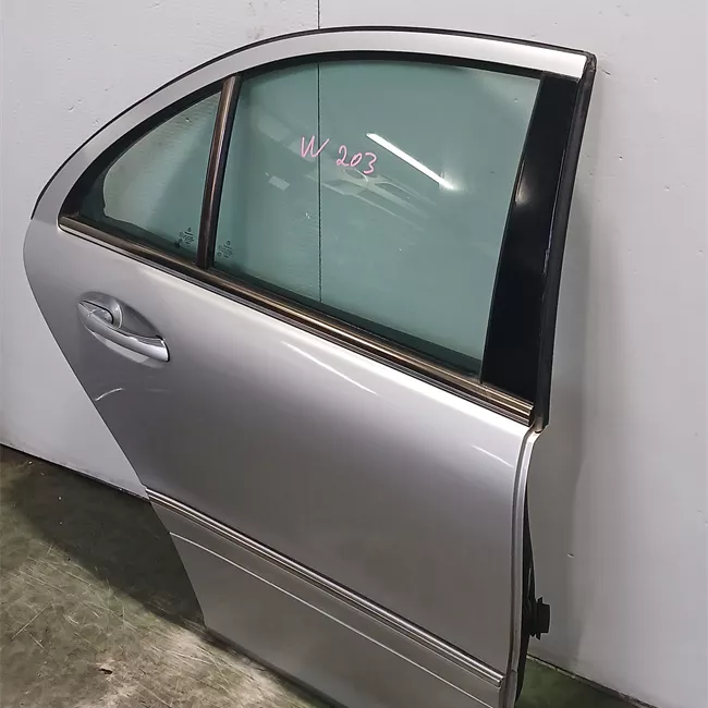 Porta posteriore destra