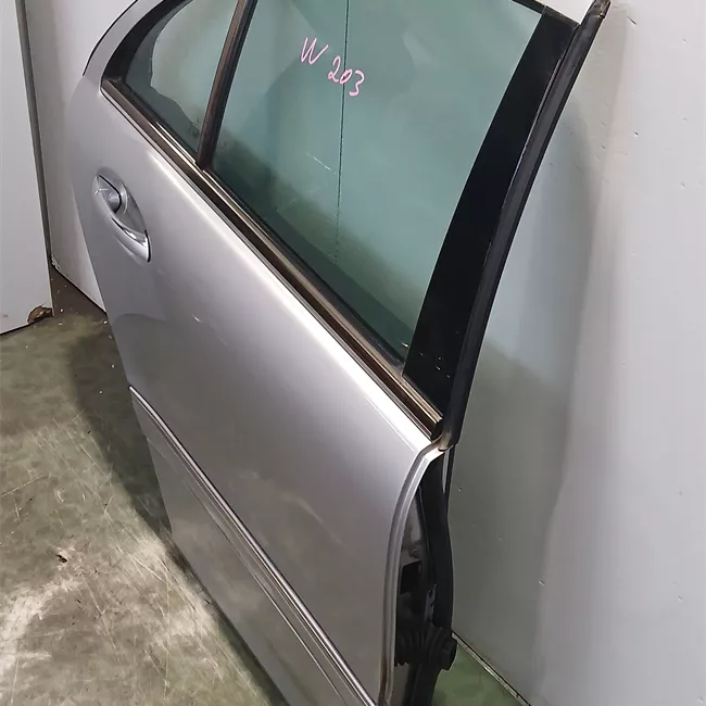 Porta posteriore destra