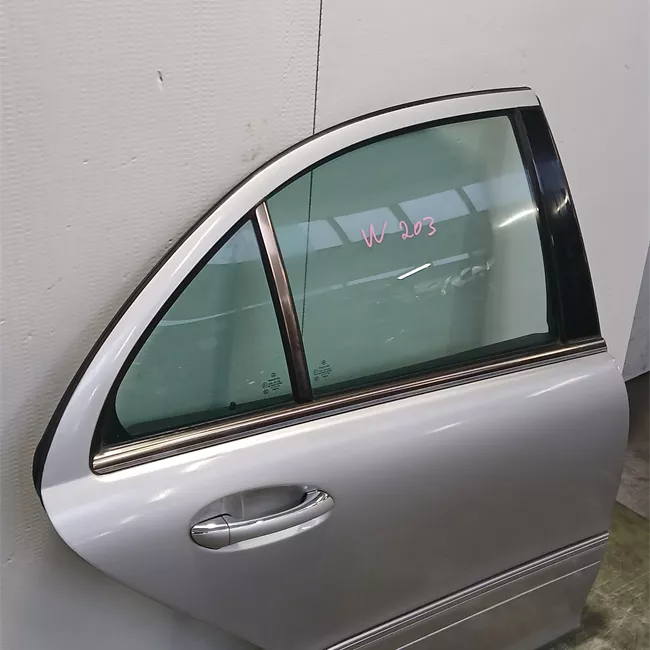 Porta posteriore destra