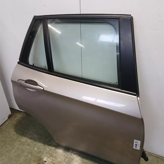 Porta posteriore destra