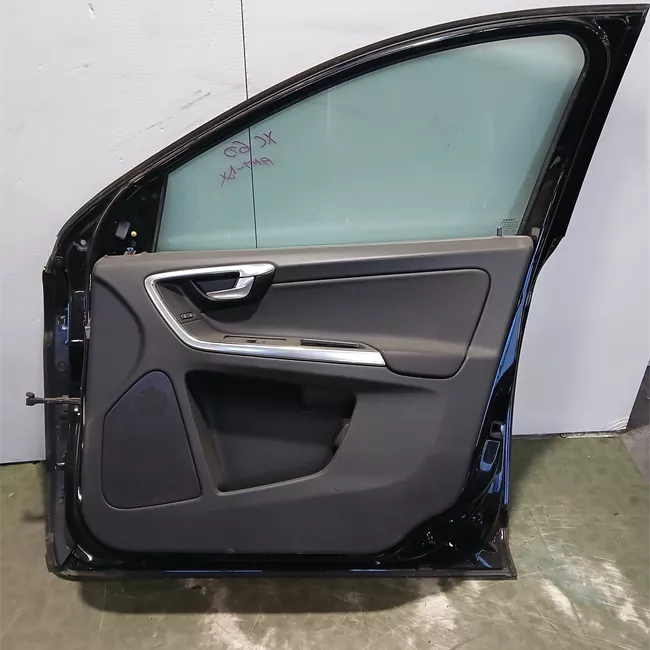 Porta anteriore destra