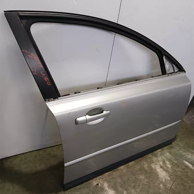 Porta anteriore destra