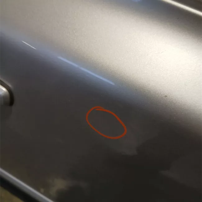 Porta anteriore destra