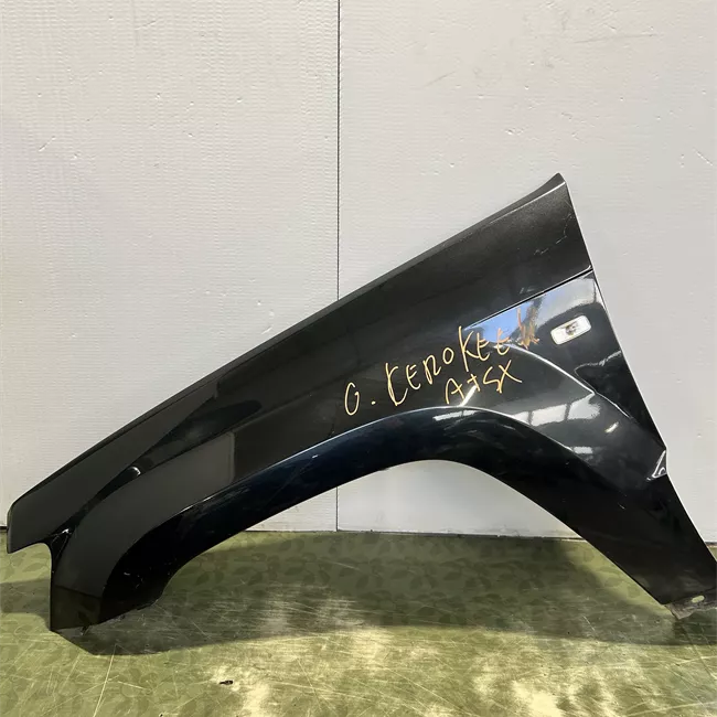 Parafango anteriore sinistro