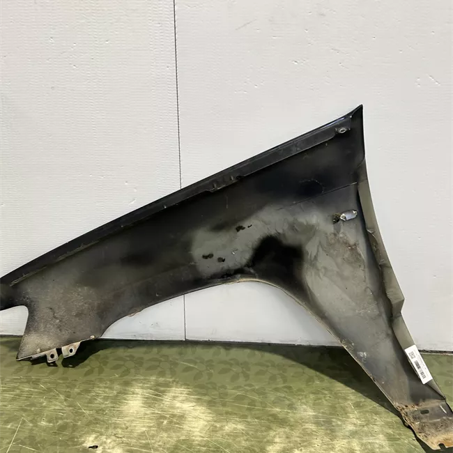 Parafango anteriore destro