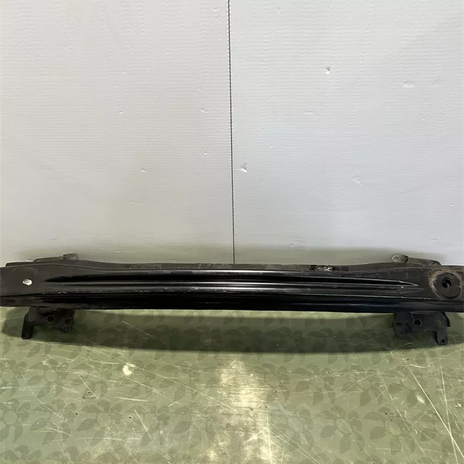 Traversa paraurti anteriore