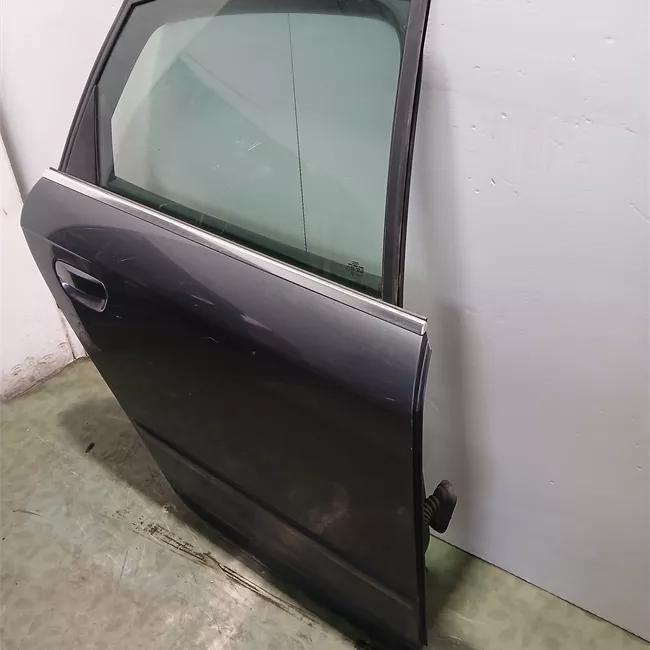 Porta posteriore destra