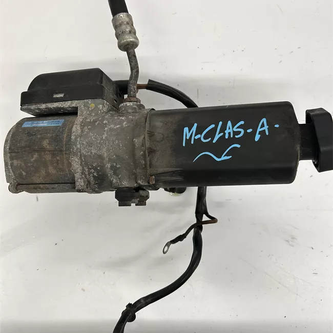 Pompa servosterzo con serbatoio