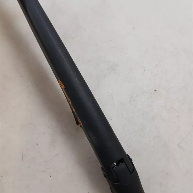 Braccio con spazzola tergilunotto