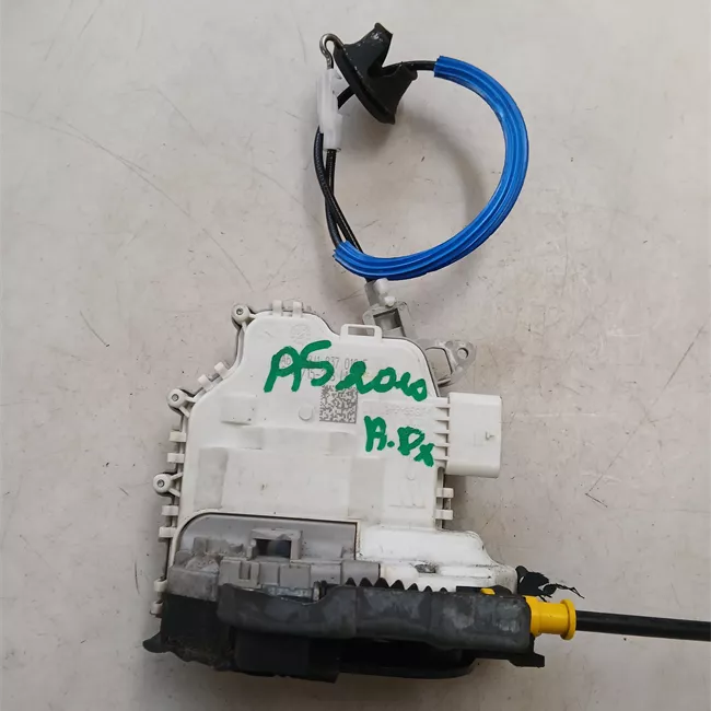 Serratura porta anteriore destra