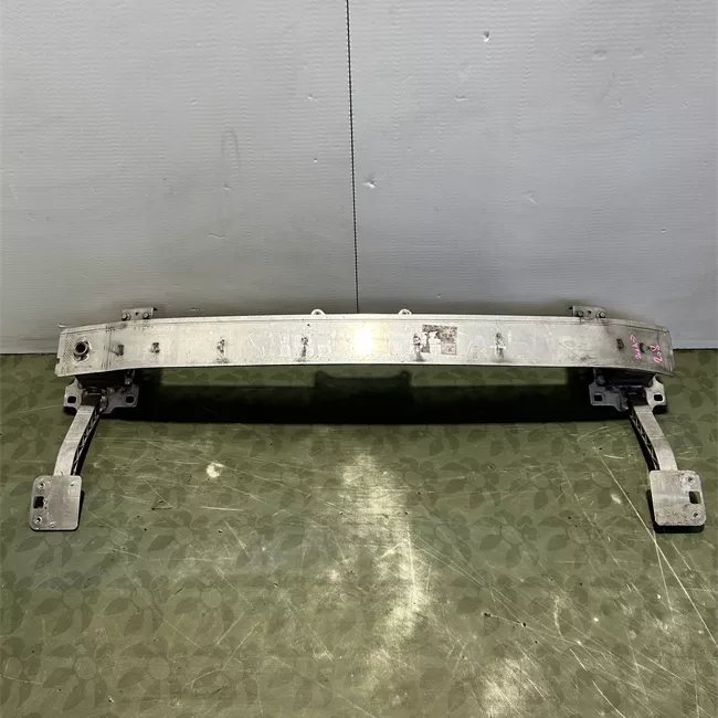 Traversa paraurti anteriore