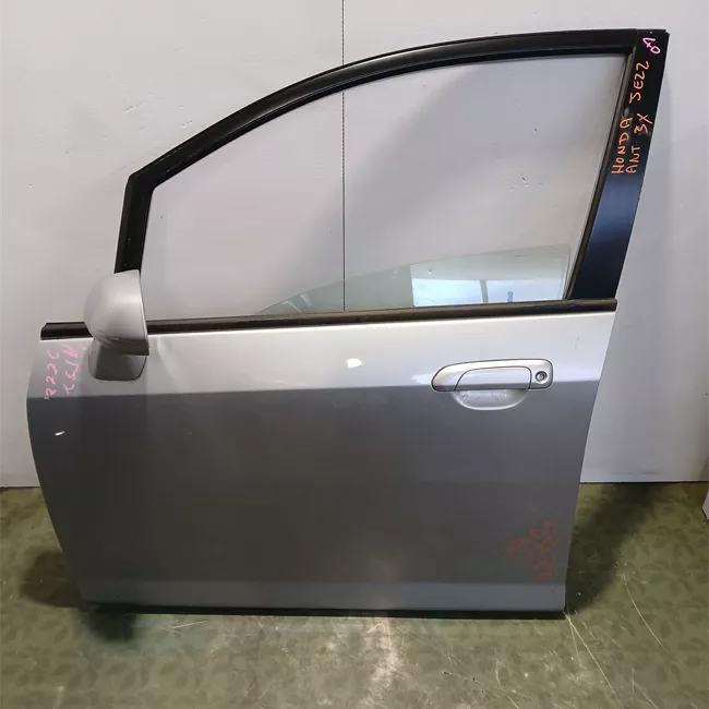 Porta anteriore sinistra