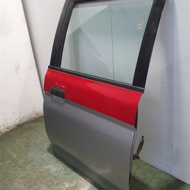 Porta posteriore destra