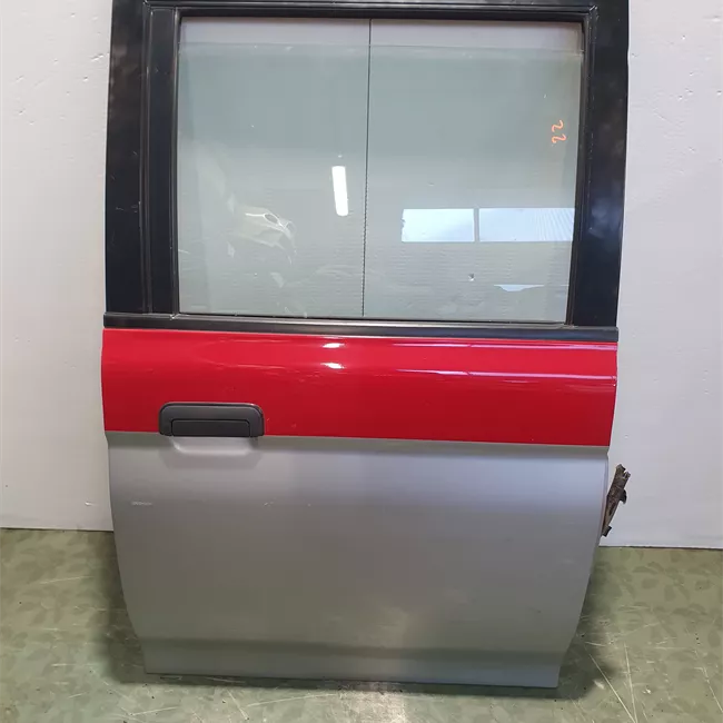 Porta posteriore destra