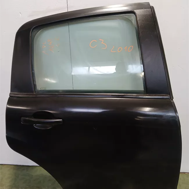 Porta posteriore destra