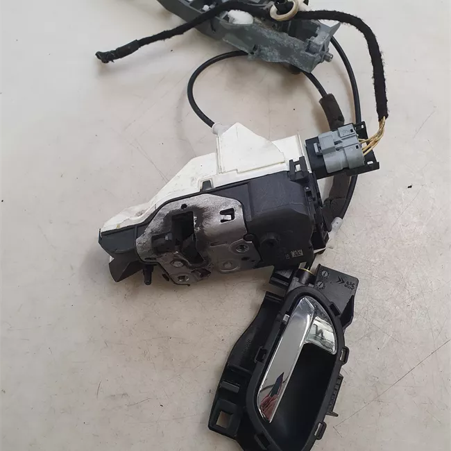 Serratura porta anteriore sinistra