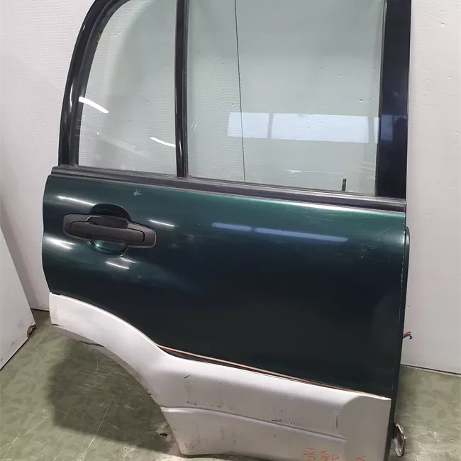 Porta posteriore destra