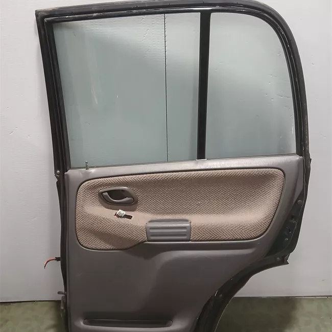 Porta posteriore destra