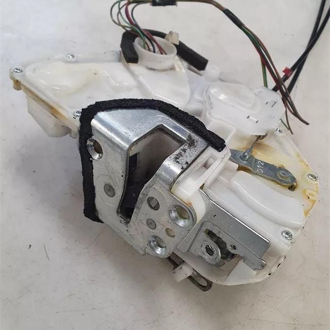 Serratura porta anteriore sinistra