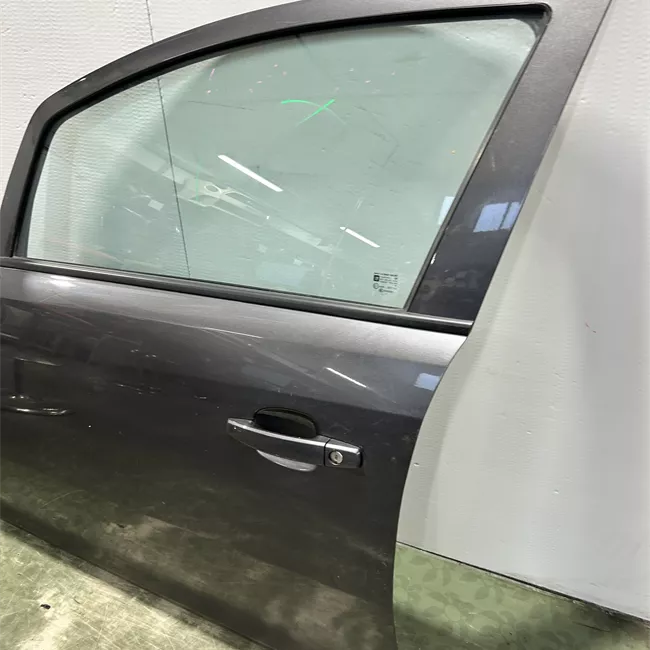 Porta anteriore sinistra