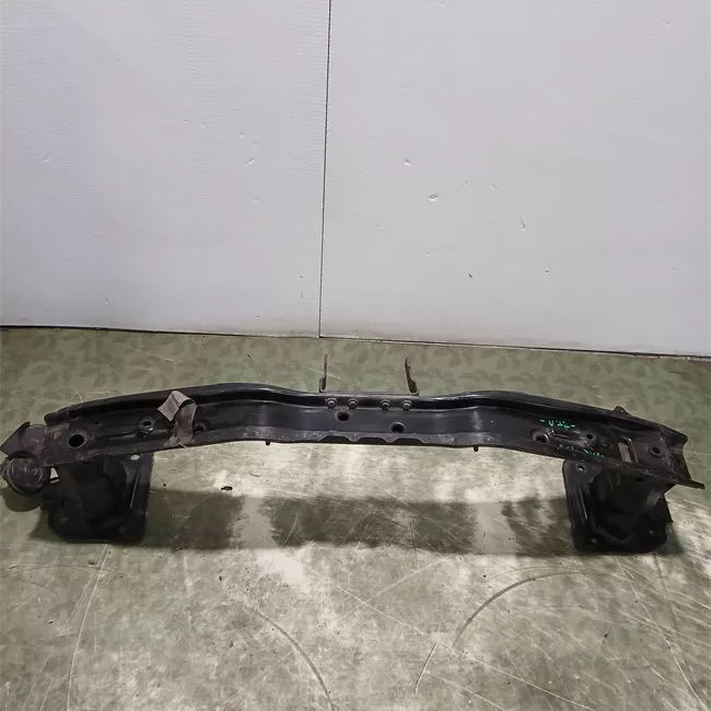 Traversa paraurti anteriore