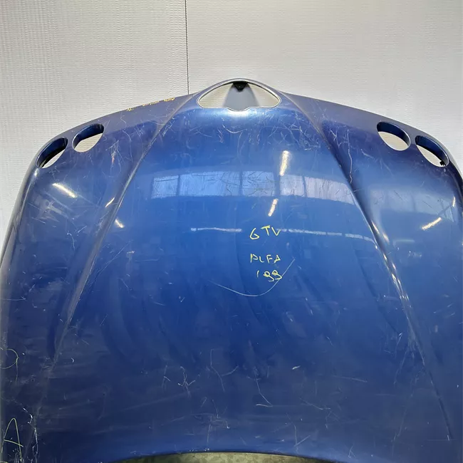 Cofano anteriore con primer