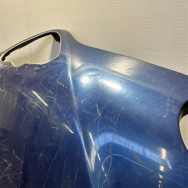 Cofano anteriore con primer