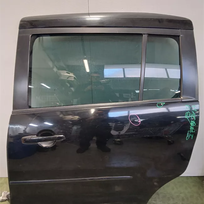 Porta posteriore destra