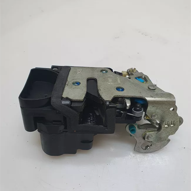 Serratura porta anteriore destra