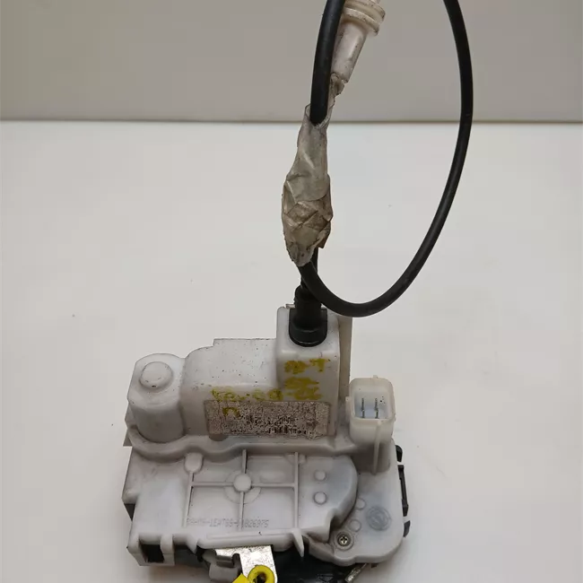 Serratura porta anteriore destra