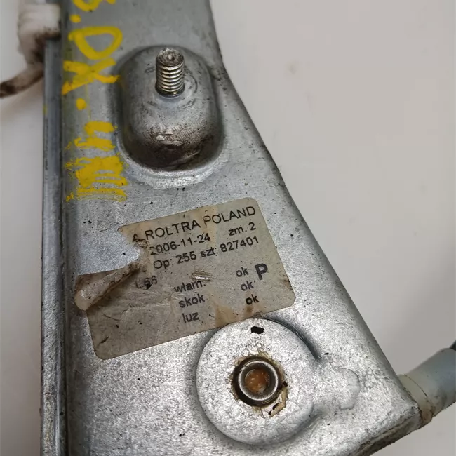 Alzacristallo porta posteriore destro