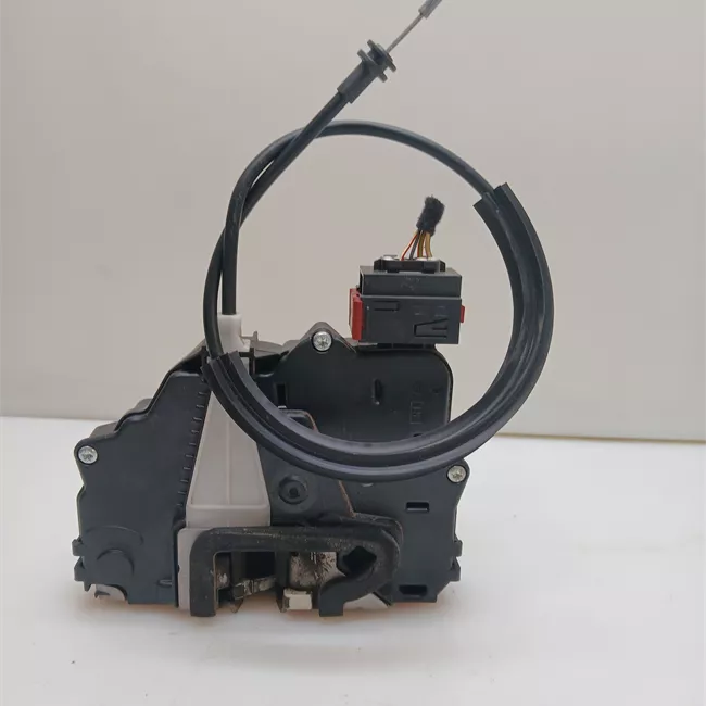 Serratura chiusura centralizzata porta anteriore destra