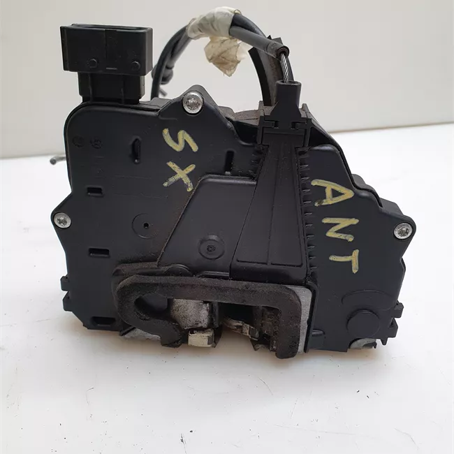 Serratura chiusura centralizzata porta anteriore sinistra