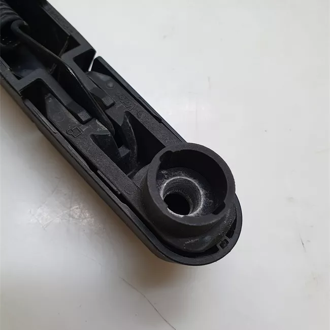 Braccio con spazzola tergilunotto