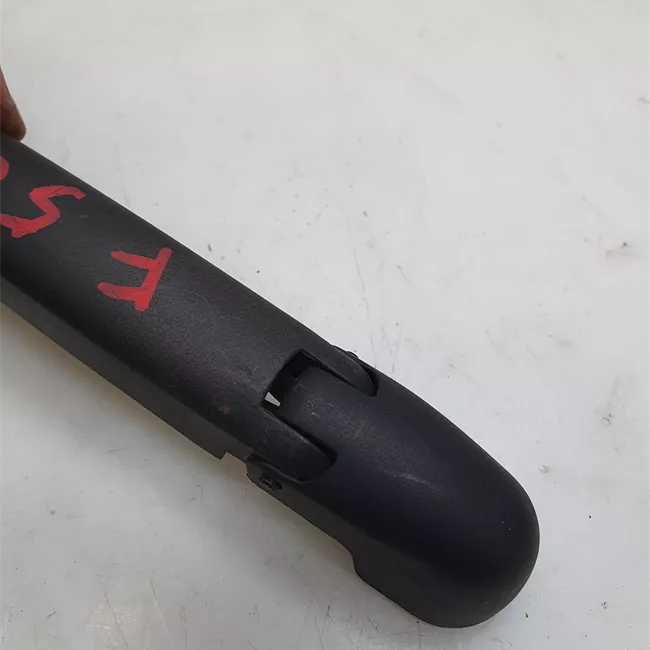 Braccio con spazzola tergilunotto