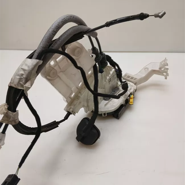 Serratura porta anteriore sinistra