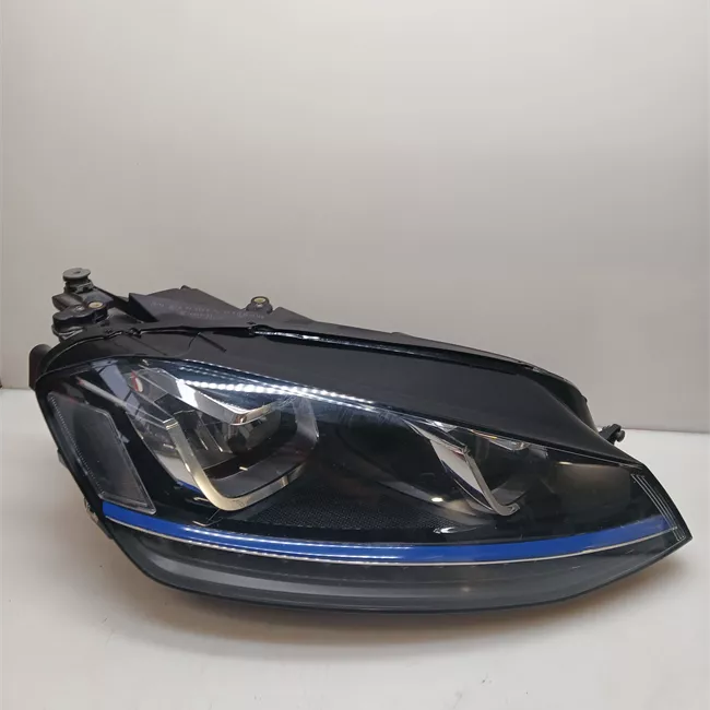 Proiettore destro Xeno con luce diurna led