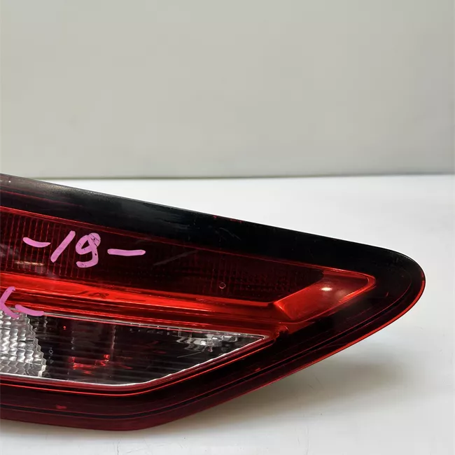 Fanale posteriore parte interno sinistro Led, con retronebbia